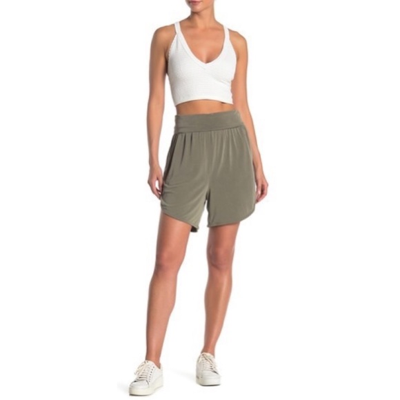 Free People Pants - Free People Rebound Pull-On Shorts Army Green XS